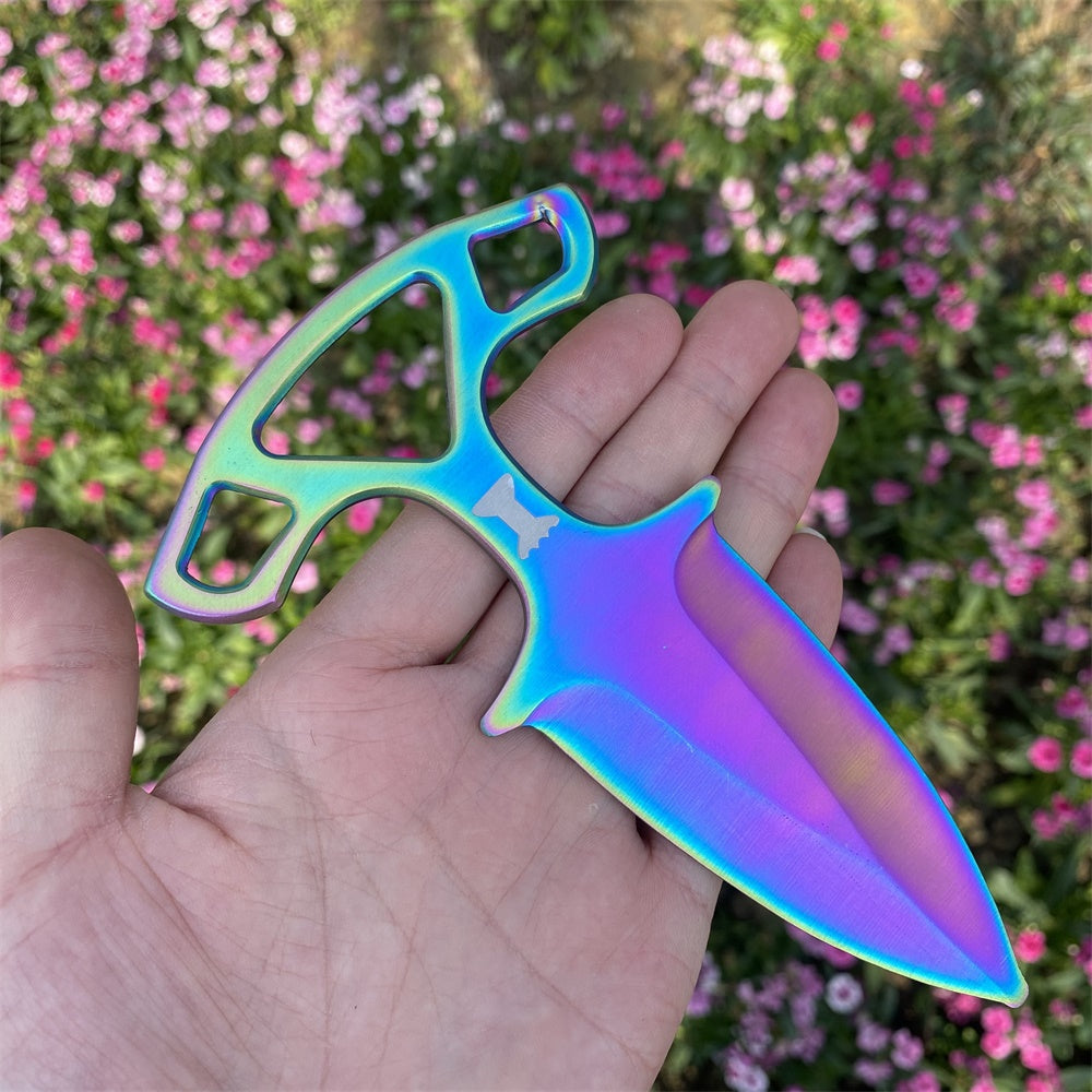 Shadow Daggers Fade